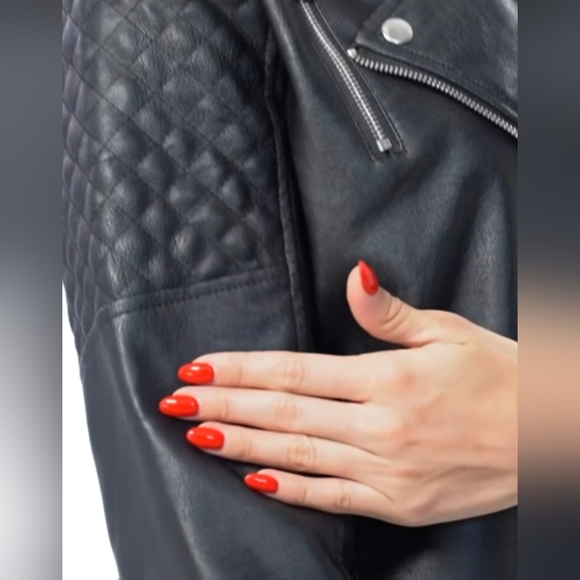 NWT Faux Leather Jacket w/Silver Hardware & Zippered Pockets - Picture 8 of 11